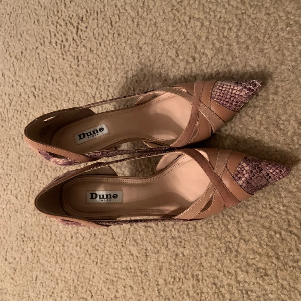 Super cute Dune London Heels